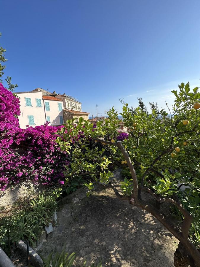 Vila Le Rose Di Emma Bordighera Exteriér fotografie